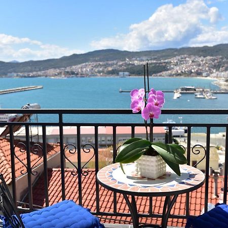 Golden Sea View - Old Town Apartment Kavala Bagian luar foto