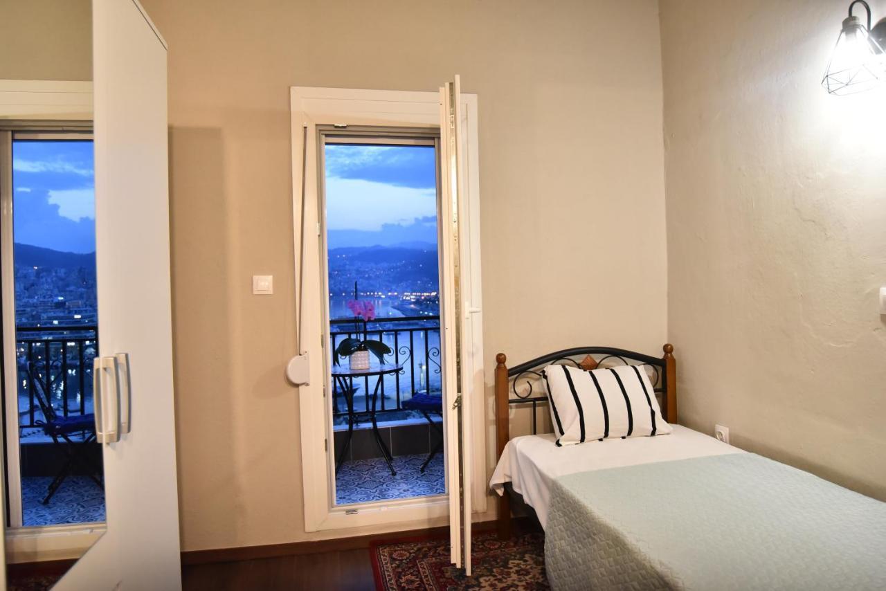 Golden Sea View - Old Town Apartment Kavala Bagian luar foto
