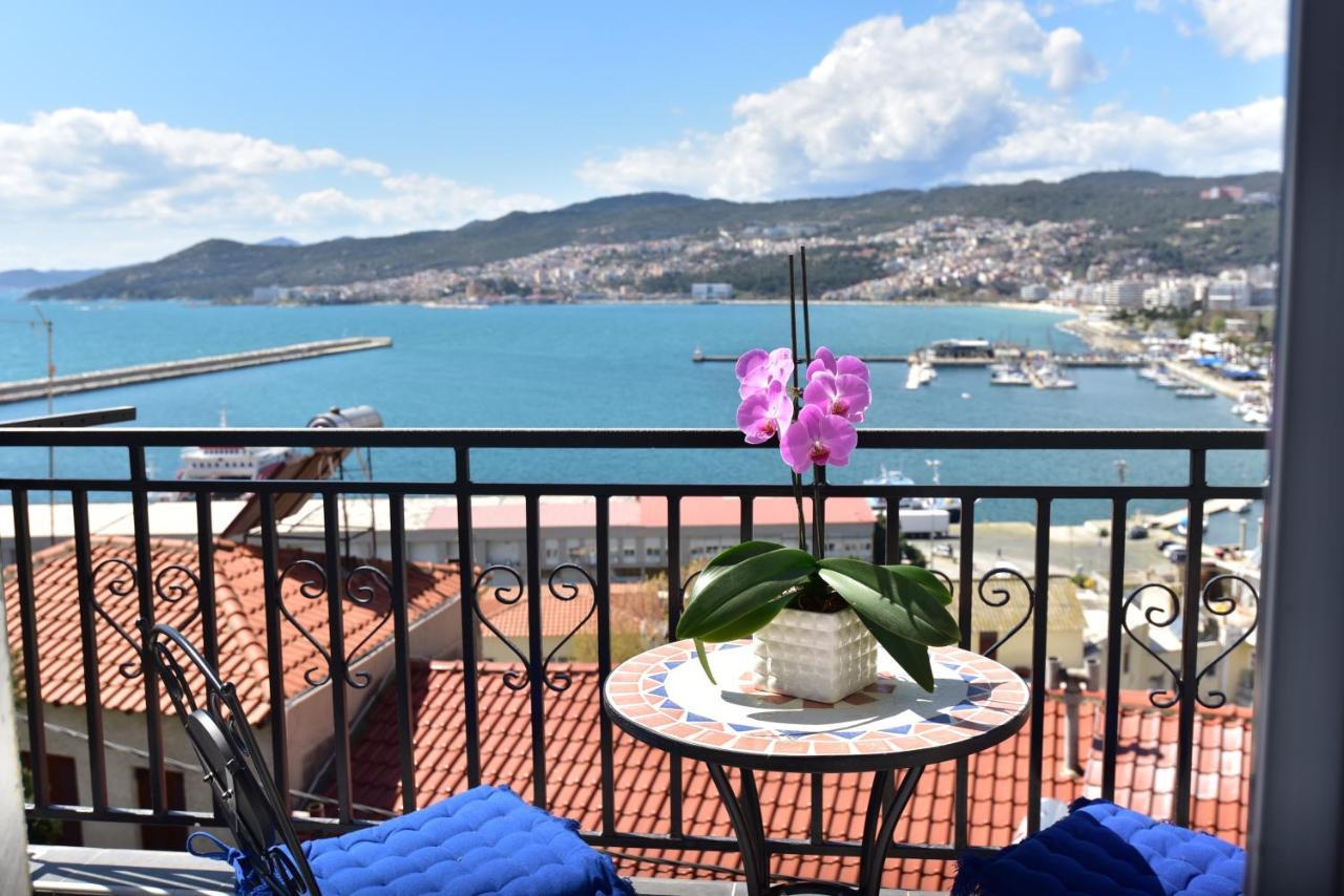 Golden Sea View - Old Town Apartment Kavala Bagian luar foto